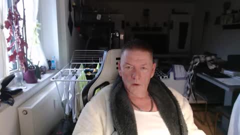 deinprinz2312 online show from 03/17/26, 05:33