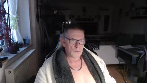 deinprinz2312 online show from 03/19/26, 05:11