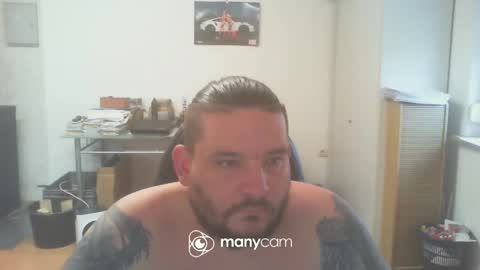 Snapshot of deinspielzeug87 chatting on 02/11/25, 01:41 deinspielzeug87 online show from 02/11/25, 01:41