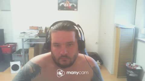 Snapshot of deinspielzeug87 chatting on 02/23/25, 03:40 deinspielzeug87 online show from 02/23/25, 03:40