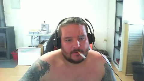 Snapshot of deinspielzeug87 chatting on 10/24/25, 12:34 deinspielzeug87 online show from 10/24/25, 12:34