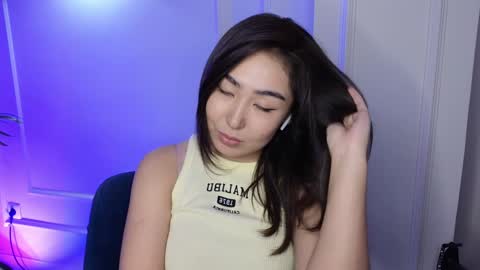 Snapshot of deiri_destiny chatting on 12/17/24, 09:39 sexy bimbo little kitty asian misstress quen princes sexy girl you can just call me pleasure online show from 12/17/24, 09:39