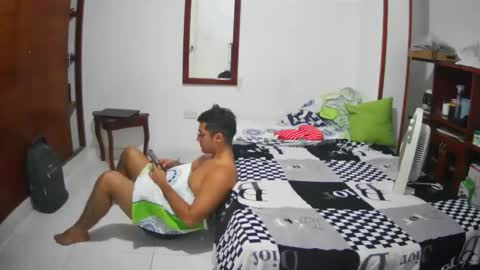 Snapshot of deividellobo chatting on 01/04/25, 06:30 deividellobo online show from 01/04/25, 06:30