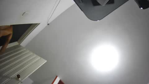 Snapshot of deividellobo chatting on 02/21/25, 05:13 deividellobo online show from 02/21/25, 05:13