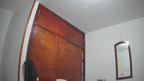 Snapshot of deividellobo chatting on 03/05/25, 04:02 deividellobo online show from 03/05/25, 04:02