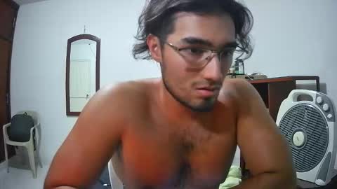 Snapshot of deividellobo chatting on 11/24/25, 10:42 deividellobo online show from 11/24/25, 10:42
