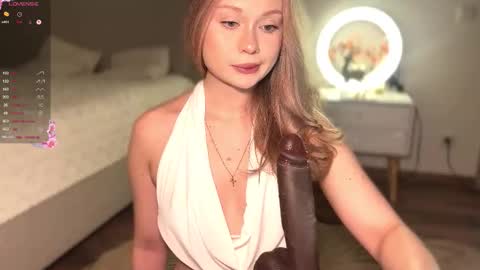 Dia online show from 03/18/26, 12:25