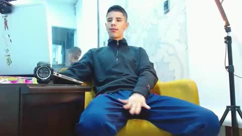 Snapshot of delglo chatting on 10/07/25, 05:04 delglo online show from 10/07/25, 05:04