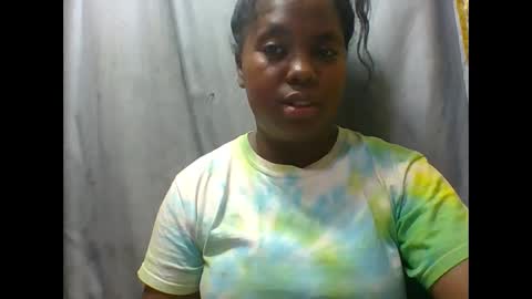 deliah712909 online show from 09/23/25, 10:18