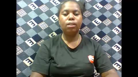 deliah712909 online show from 10/18/25, 08:37