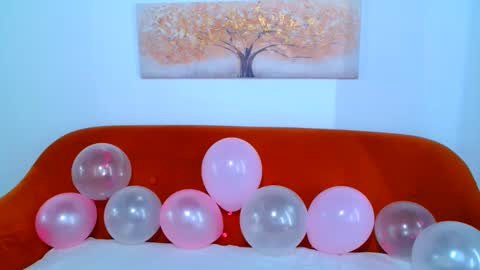 deliciaalove online show from 10/13/25, 06:08