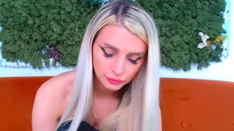 deliciaalove online show from 02/11/26, 08:03