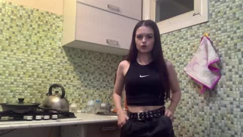 Snapshot of deliciastombaugh chatting on 04/10/26, 05:17 Kiki online show from 04/10/26, 05:17