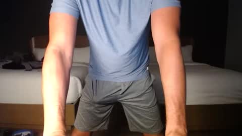 delicioso4u online show from 10/31/25, 03:07