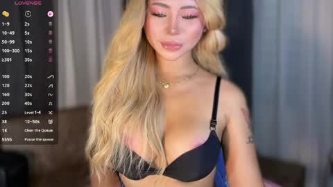 Snapshot of deliciousfaye chatting on 03/21/26, 09:58 Hello your loving faye 3 online show from 03/21/26, 09:58