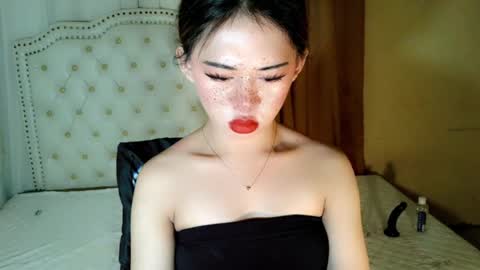 Snapshot of deliciously_sophie chatting on 06/28/26, 03:40 Sophie online show from 06/28/26, 03:40