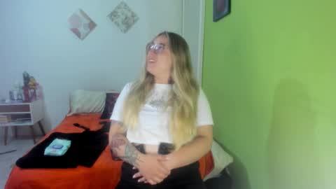 Snapshot of delilah_888 chatting on 12/03/25, 01:24 Delalih online show from 12/03/25, 01:24