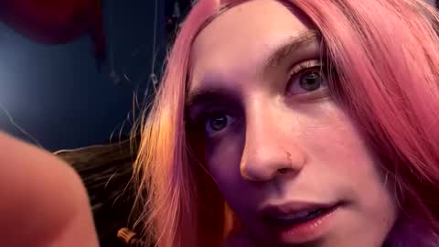 Snapshot of delilahandjuju chatting on 12/30/24, 09:37 Delilah Juju online show from 12/30/24, 09:37