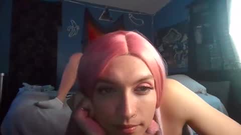 Snapshot of delilahandjuju chatting on 01/08/25, 01:52 Delilah Juju online show from 01/08/25, 01:52