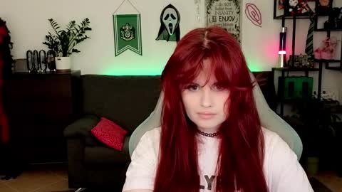 dellacrush_ online show from 02/11/26, 07:19