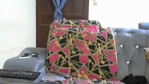 Ginger online show from 12/02/25, 12:43