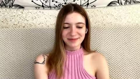 Sia online show from 04/17/26, 01:25