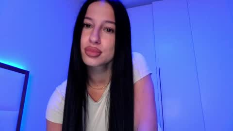 Snapshot of delly_love chatting on 05/31/26, 07:26 delly_love online show from 05/31/26, 07:26