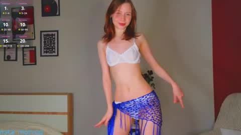 Delora online show from 03/12/25, 10:39