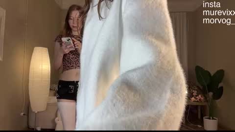 Delora online show from 11/09/25, 01:20