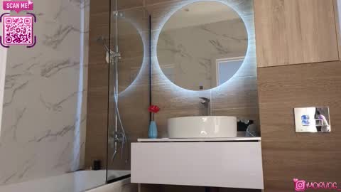 Delora online show from 02/15/26, 07:51