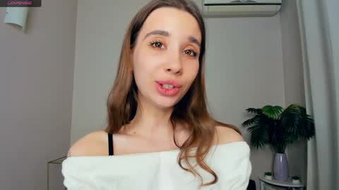 Eliza online show from 04/30/26, 08:57