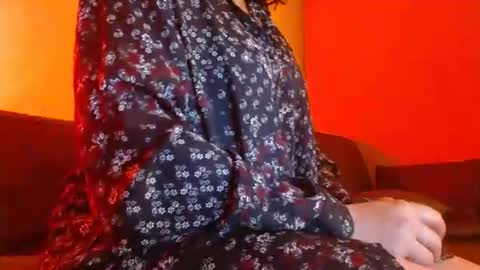 Snapshot of delphine_x chatting on 01/17/25, 05:51 Delphine online show from 01/17/25, 05:51