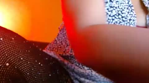 Snapshot of delphine_x chatting on 03/02/25, 07:12 Delphine online show from 03/02/25, 07:12