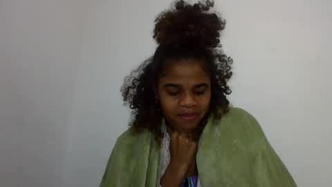Snapshot of delphineee chatting on 06/19/26, 02:05 delphine online show from 06/19/26, 02:05