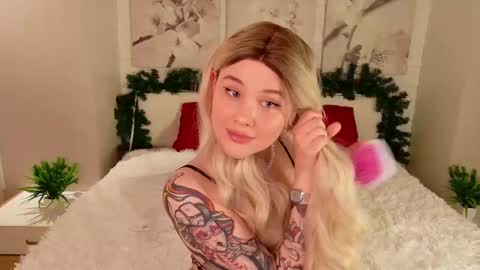 Delia online show from 12/22/25, 11:51