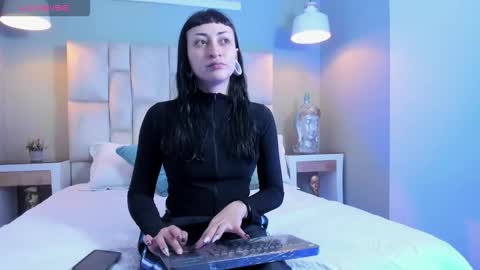 Demetra online show from 01/14/26, 03:34