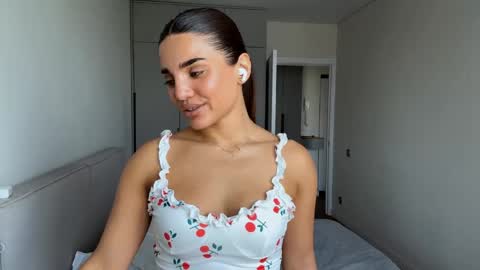 Snapshot of demetricekorf chatting on 05/15/26, 10:11 Anna online show from 05/15/26, 10:11