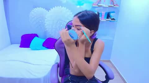 DEMI online show from 12/02/25, 12:43