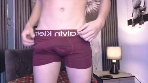 Snapshot of demian_hot99 chatting on 05/21/26, 12:12 demian hot99 online show from 05/21/26, 12:12