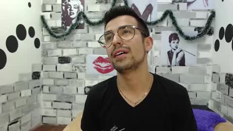 Snapshot of demian_val_4 chatting on 12/16/24, 10:56 demian_val_4 online show from 12/16/24, 10:56