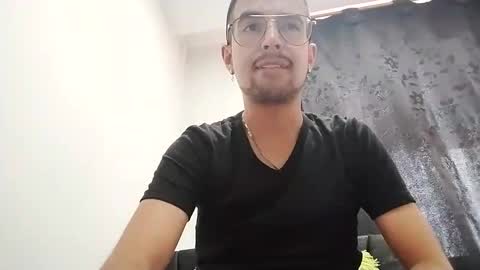 Snapshot of demian_val_4 chatting on 12/25/24, 09:22 demian_val_4 online show from 12/25/24, 09:22