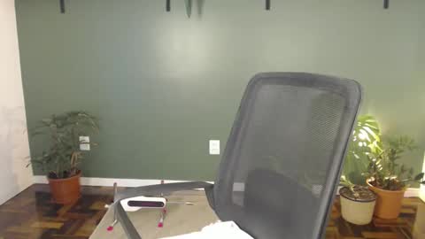 Snapshot of demmetria chatting on 03/19/26, 05:39 demmetria online show from 03/19/26, 05:39