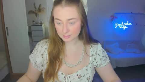 Sophie online show from 02/09/25, 07:16