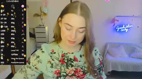 Sophie online show from 02/19/25, 09:17