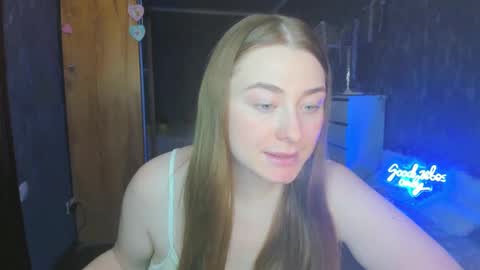 Sophie online show from 02/26/25, 01:19