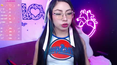 Snapshot of demyanderson_ chatting on 01/07/25, 09:35 Demy online show from 01/07/25, 09:35