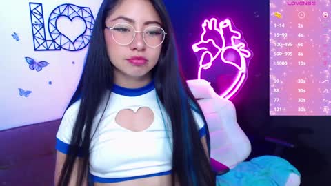 Snapshot of demyanderson_ chatting on 02/03/25, 10:43 Demy online show from 02/03/25, 10:43