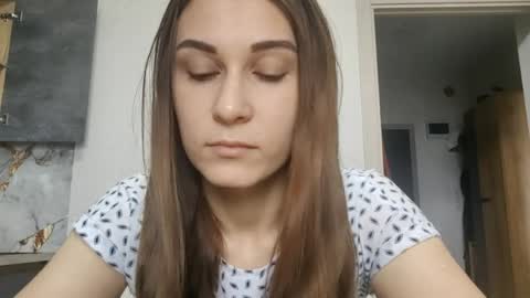 Mia online show from 04/18/26, 07:12