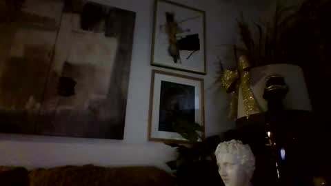 Snapshot of denboisvin2043 chatting on 12/05/24, 12:11 denboisvin2043 online show from 12/05/24, 12:11