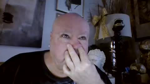 Snapshot of denboisvin2043 chatting on 12/10/24, 12:49 denboisvin2043 online show from 12/10/24, 12:49